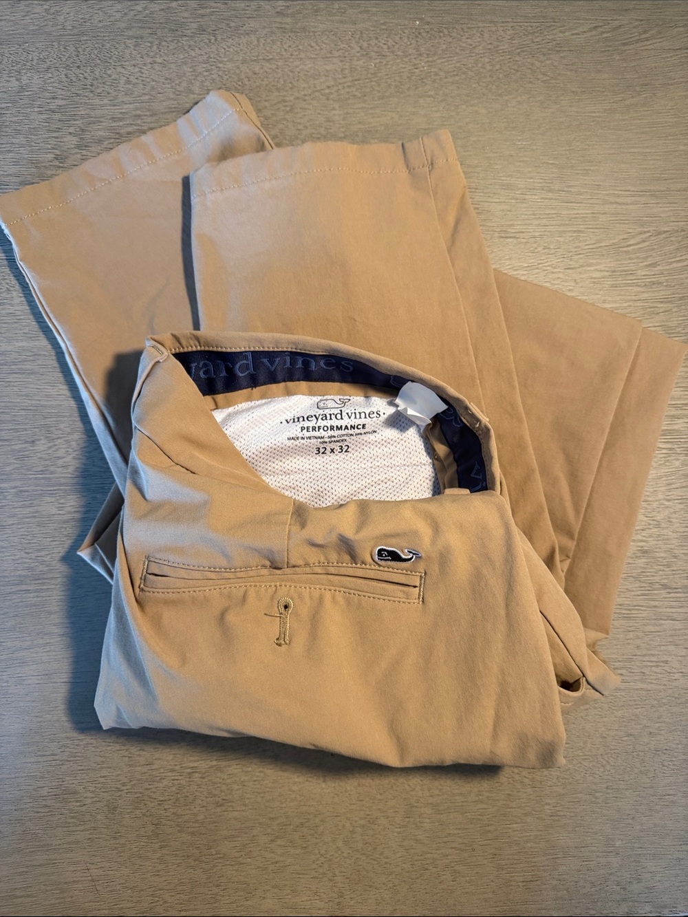 Vineyard Vines Men's Performance Chinos - Tan